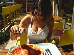 En gros plan de très près, Dansant, Robe, Extrême, Pénétrer avec le poing, Massage, Solo, Sous la jupe