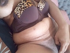 Bedroom, loud moaning orgasm, in spanish