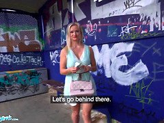 Gros seins, Blonde, Sucer une bite, Gorge profonde, Hd, Public, Nénés, Train