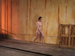 Bondage domination sadisme masochisme, Brunette brune, Peloter, Masturbation, Nue à poil, Esclave, Adolescente