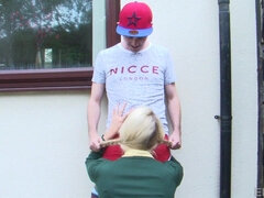 Kont, Pijpbeurt, Sperma shot, Lul, Masturbatie, Kut duiken, Tieten likken, Oud