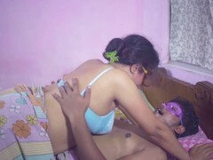 18 ans, Tante, Sucer une bite, Indienne, Mamelons, Culottes ou slips, Petite femme, Branlette espagnole