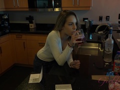 Amateur, Cuarto de baño, Novia, Jeans, Fumando, Calcetines, Chorro, Mojado