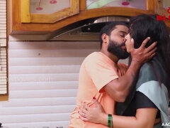 Indian hot curvy MILF amateur porn