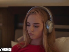 Большой член, Блондинки, Минет, Колледж, Большие дырки, Ласковые ручки, Секс без цензуры, Лизание жопы