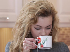 Blond, Universiteit, Sperma shot, Zoenen, Student, Strak, Tieten likken, Nat