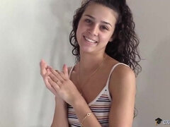 Brunette brune, Collège université, En levrette, Hard, Interracial, Léchez, Étudiant, Branlette espagnole