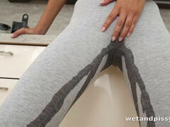 Doigter, Cuisine, Orgasme, Pisser, Chatte, Timide, Maigrichonne