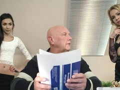 18 años, Mamada, Checa, Grupo, Hd, Oficina, Coño, Tetas