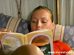 Lieveling, Grote mammen, Blond, Pijpbeurt, Sperma shot, Fetisj, Italiaans, Oom