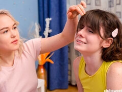 69 negenenzestig, Kont, Blond, Vingeren, Zoenen, Likken, Kut duiken, Tiener