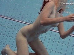 Europeo, Tetas naturales, Ruso, Bajo el agua