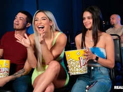 Anal, Blonde, Sucer une bite, Cocu, Queue, Énorme, Dénudage, Adolescente