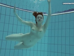 Braunhaarige, Fetisch, Lesbisch, Nackt, Pool, Jungendliche (18+), Unter wasser, Vintage