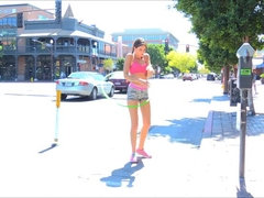 Dansant, Lingerie, Masturbation, Orgasme, Public, Solo, Jarretelles, Jouets