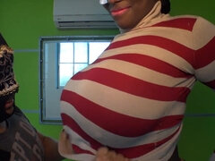 Черные, Минет, Брюнетки, Зрелые, Милф, Натуральные сиськи, Между сисек, Сиськи