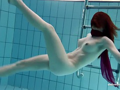 デカパイ, 茶髪の, 面白, レズビアン, 裸, プール, ティーン, 水中