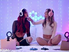 Lamer culo, Rubia, Consolador, Besar, Lesbiana, Lamidas, Pelirrojo, Juguetes