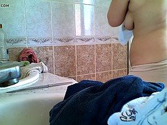 HIDDEN SHOWER MOM SAGGY TITS HAIRY