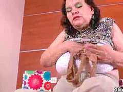 ぽっちゃり, エロ熟女, Hd, 熟年, 淫乱熟女, 穴開きパンティ, 小柄, ストッキング