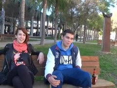 18 ans, Sucer une bite, Brunette brune, Tir de sperme, Petite femme, Réalité, Espagnole, Nénés