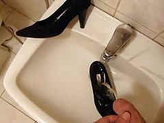 Piss in wifes black court suede shoe