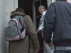 Pijpbeurt, Bruinharig, Mollig, Hondjeshouding, Handbeurt, Moeder die ik wil neuken, Man man vrouw, Trio