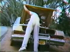 Bondage, Brunette brune, Poilue, Interracial, Embrassement, Fille latino, Seins naturels, Pisser