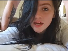 18 ans, Anal, Cul à la bouche, Gros cul, Sucer une bite, Éjaculation interne, Tir de sperme, Conversation vulgaire