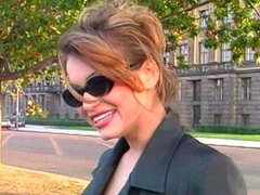 アナル, デカ尻, ブロンド, 女 人男 人, 手コキする, 淫乱熟女, 剃毛, 三人