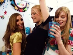 69 negenenzestig, Anaal, Pijpbeurt, Slaapzaal, Fetisj, Eten, Kut duiken, Realiteit