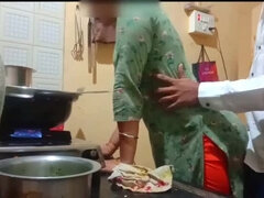 Cul, Grosse bite, En gros plan de très près, En levrette, Femme au foyer, Indienne, Mère que j'aimerais baiser, Chatte