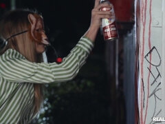 Sucer une bite, Fille latino, Masque, Chevaucher, Suçant