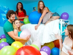 Большие сиськи, Поцелуи, В офисе, Киски, Рыжие, Стриптизерша, Молоденькие, Втроем