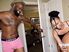 Smallish, big natural tits, big nipples