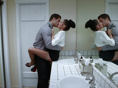 Culo, Rubia, Coche, Club, Corridas, Desnudo, Pequeña, Tatuaje