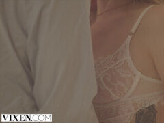 Sucer une bite, Éjaculer dans la bouche, Faciale, Branlette thaïlandaise, Lingerie, Chevaucher