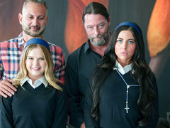 18 ans, Blonde, Sucer une bite, Le plan cul à quatre, Groupe, Embrassement, Adolescente, Nénés