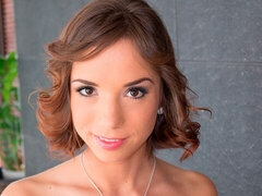 Grote lul, Grote mammen, Pijpbeurt, Sperma in mond, Hondjeshouding, Dubbele penetratie, Mager, Tiener