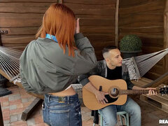 バック, 手コキする, ジーンズ, なめる, パーティ, ハメ撮り, オマンコ, タトゥー