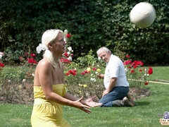 Большая жопа, Блондинки, Минет, Ласковые ручки, Поцелуи, Тату, Молоденькие, Втроем