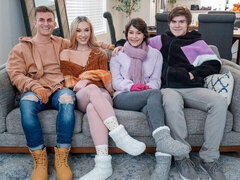 Grosser arsch, Grosser schwanz, Blasen, Hundestellung, Natürlichen titten, Dürr, Jungendliche (18+), Titten