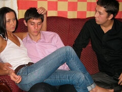 Pijpbeurt, Bruinharig, Bedriegen, Man die toekijkt, Hondjeshouding, Zoenen, Realiteit, Mager