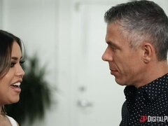 Cul, Brunette brune, En levrette, Européenne, Fille latino, Léchez, Fessée, Nénés