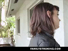 Sucer une bite, Cousine, Gothique, Orgasme, Adolescente