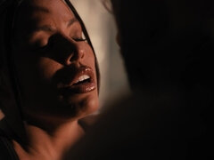 Grosser arsch, Grosse titten, Blasen, Vollbusig, Hundestellung, Küssen, Realität, Flotter dreier