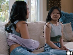 Asiatique, Sucer une bite, Petit ami, En levrette, Hard, Lesbienne, Léchez, Chatte