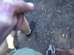 Brunette brune, Doigter, Exhib, De plein air, Fumer, Gicler, Voyeur, Mouillée