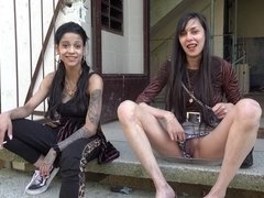 Mamada, Morena, Penetracion con dedos, Peludo, Pajear, Al aire libre, Pov, Trio