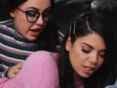 69, Noire, Doigter, Lunettes, Talons, Lesbienne, Jupe, Nénés